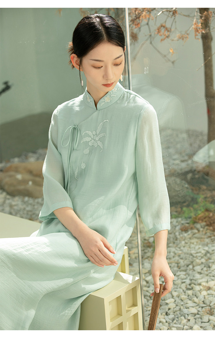 New Chinese Style Loose Fit Retro Cheongsam Dress with Mandarin Collar  chuchan | One Piece Dresses - Pinkoi