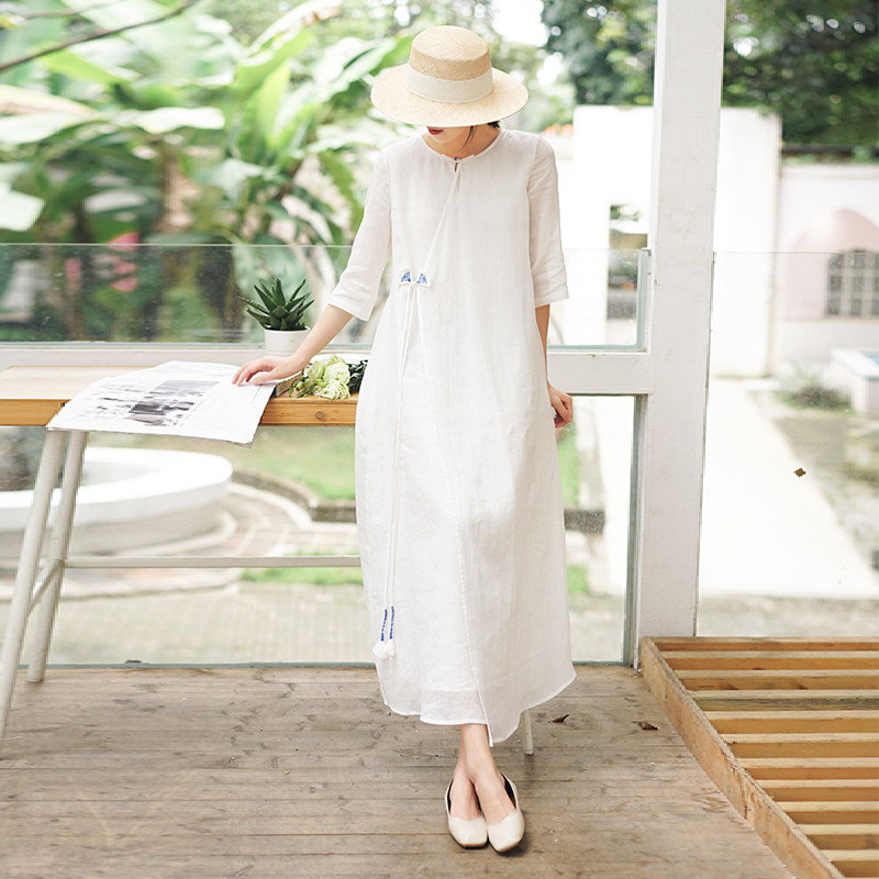 Early cicada original 2021 summer women's Chinese retro ethnic style white cotton and linen long version temperament loose dress