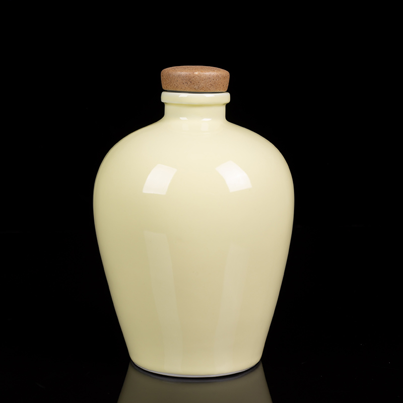 Jingdezhen creative an empty bottle bottles home antique white wine wine bottle sealed ceramic jars mailed to pack a kilo
