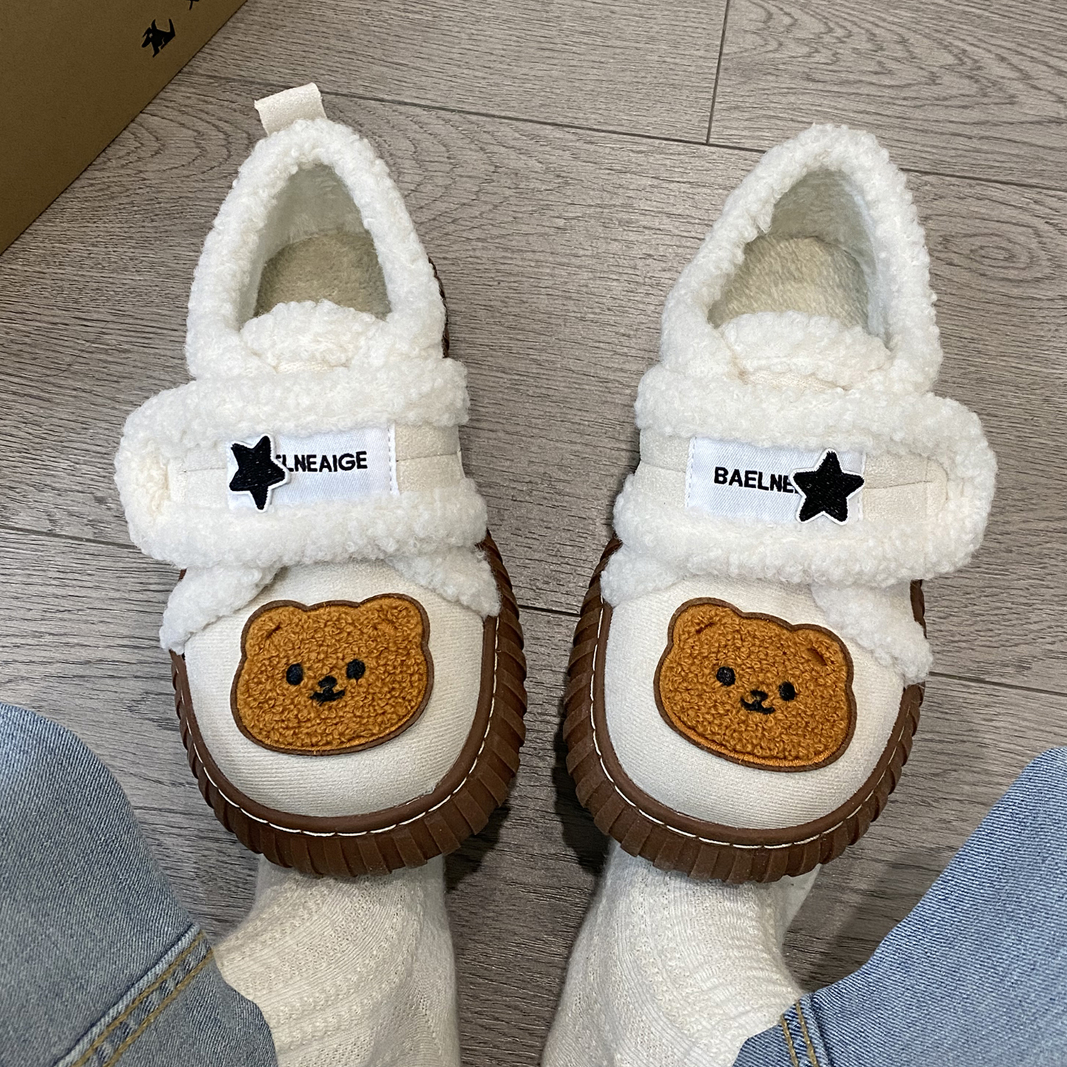 Kaka Kaka National Tide Magic Sticker Small Bear Plus Suede Cotton Shoes Woman 2023 New Winter Warm Short Cylinder Snowy Boots-Taobao