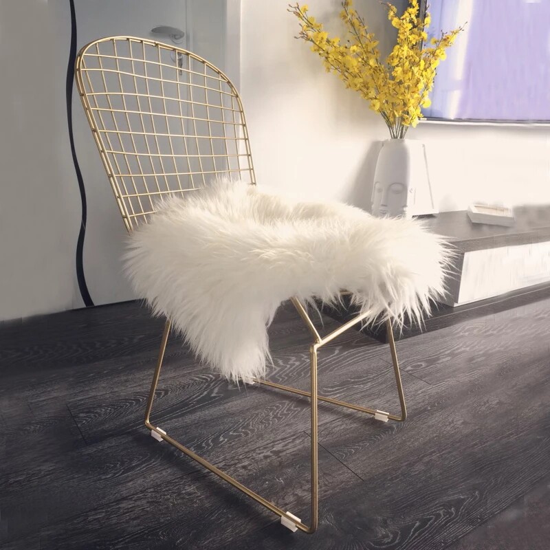 Nordic hollow wire chair Modern simple creative metal wrought iron dining chair Computer chair Industrial style designer chair