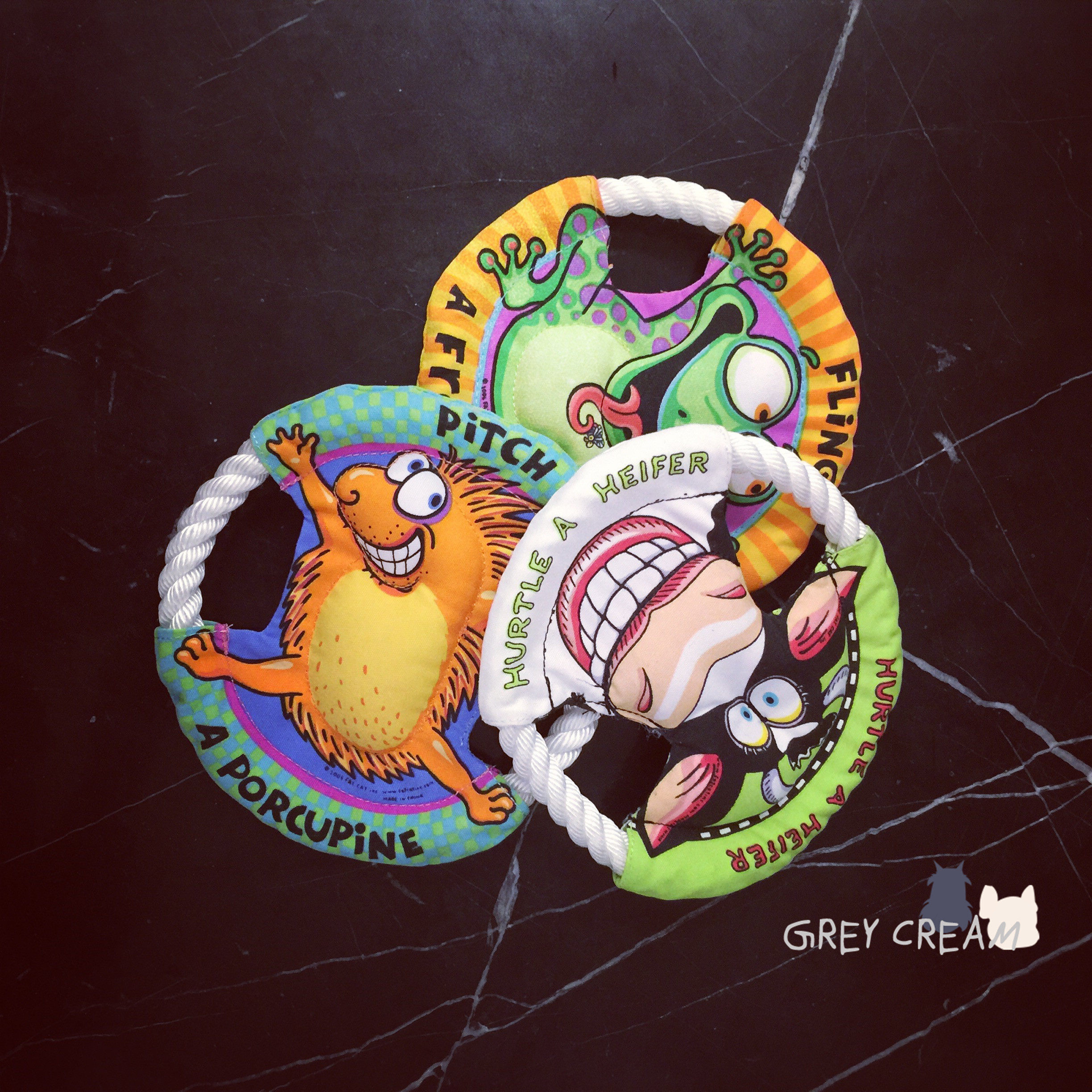 Grey Cream Pet Tide Brand U.S. Imported Dog Bite-Resistant Flying Saucer Frisbee Knot Clean Teeth Training Toy