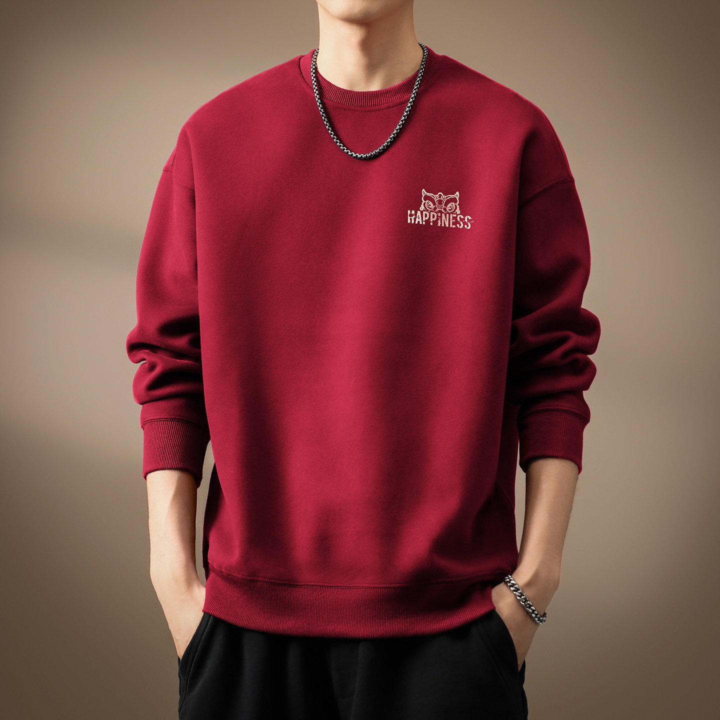 绿色搭配深灰色真的好看到爆，2025流行色彩趋势分析！