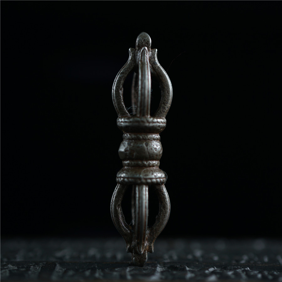 Hidden iron diamond pestle with five strands of diamond pestle pendant pendant pendants