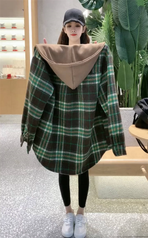 2026 Spring New Thickened Fleece-Lined Plaid Hooded Shirt for Women, Loose Korean Style Mid-Length Shirt Jacket