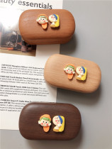 Artist Contact Lens Case Wood Grain Wood Color Autumn Color Contact Case Girl Care Case with Pearl Earrings