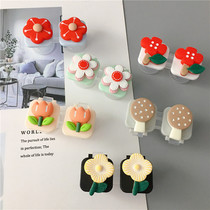 Send you a small red flower glasses case personality portable cute flower beauty pupil box simple girl storage box