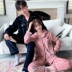 Cặp đôi pyjama mùa thu và mùa đông mô hình san hô nhung dày đồ ngủ mùa đông nam cộng với nhung flannel bộ đồ phụ nữ dịch vụ tại nhà - Bộ Pajama