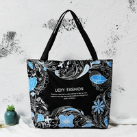 Черный четырехмодный цветок