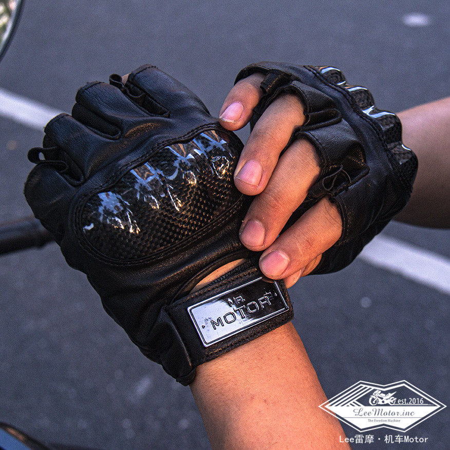 Remo Locomotive Locomotive Leather Gloves summer half finger carbon fiber anti-fall touch screen riding dew finger gloves