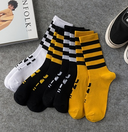 Net red socks men's trend summer new street hip-hop sports socks versatile basketball long tube Khmer socks stockings