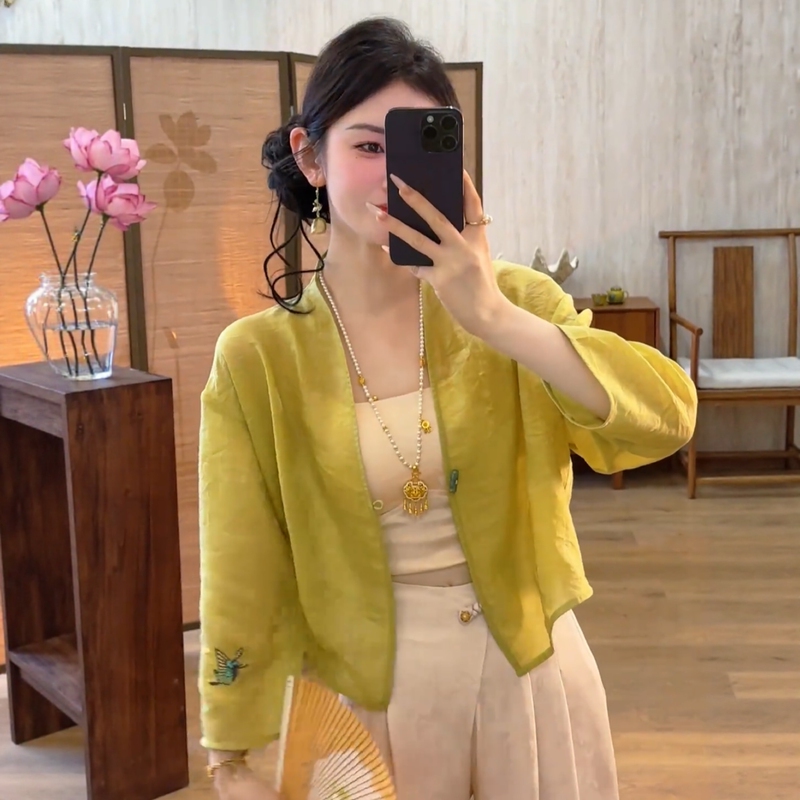 New Chinese-Style Short V-Neck Long-Sleeve Shirt for Women 2026 New Sun-Protective Cardigan Gentle Artistic Style Top Trendy New Chinese-Style Short V-Neck Long-Sleeve Shirt for Women 2026 New Sun-Protective Cardigan Gentle Artistic Style Top Trendy
