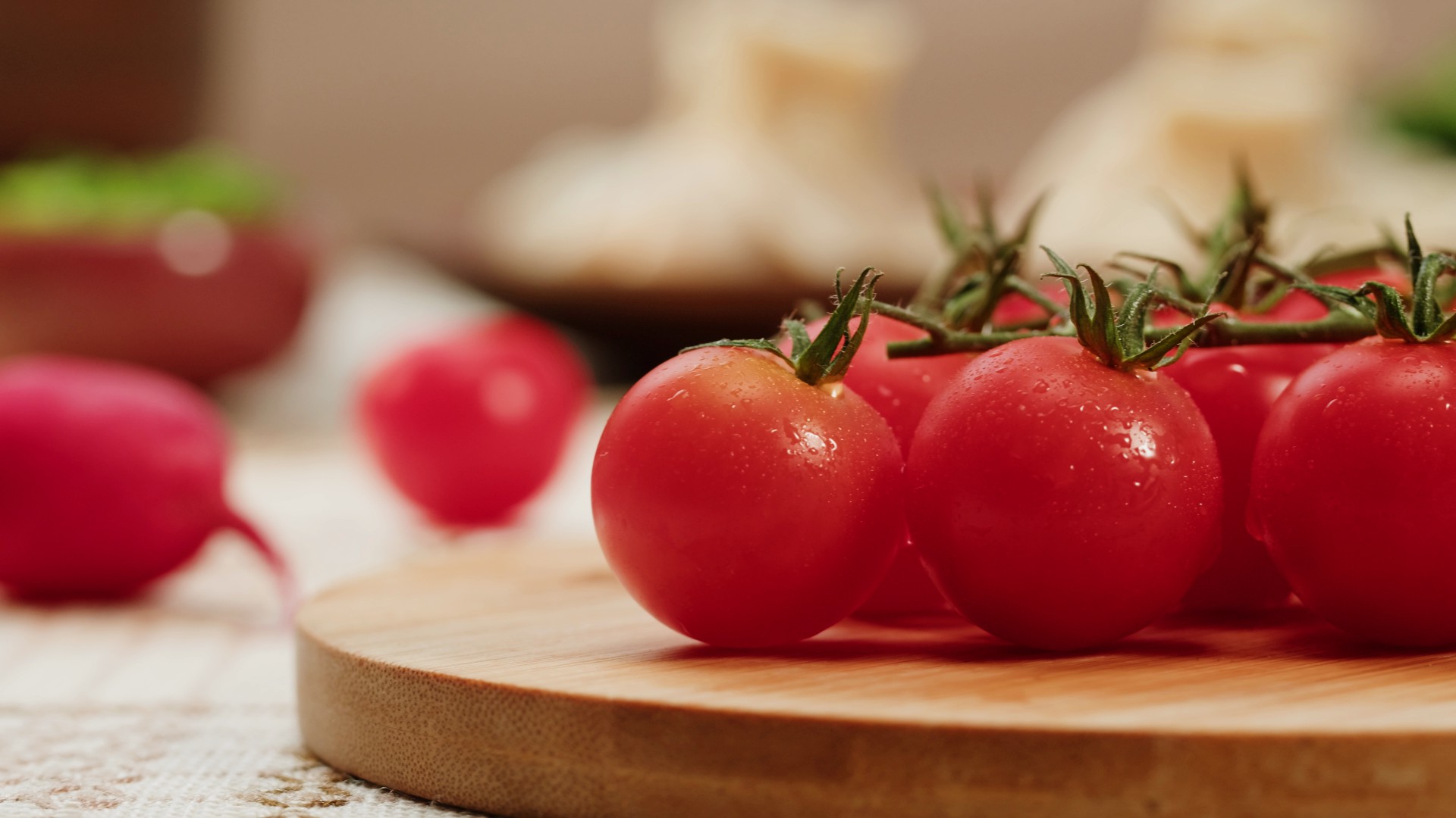 【实拍视频】番茄特写-PoseAe