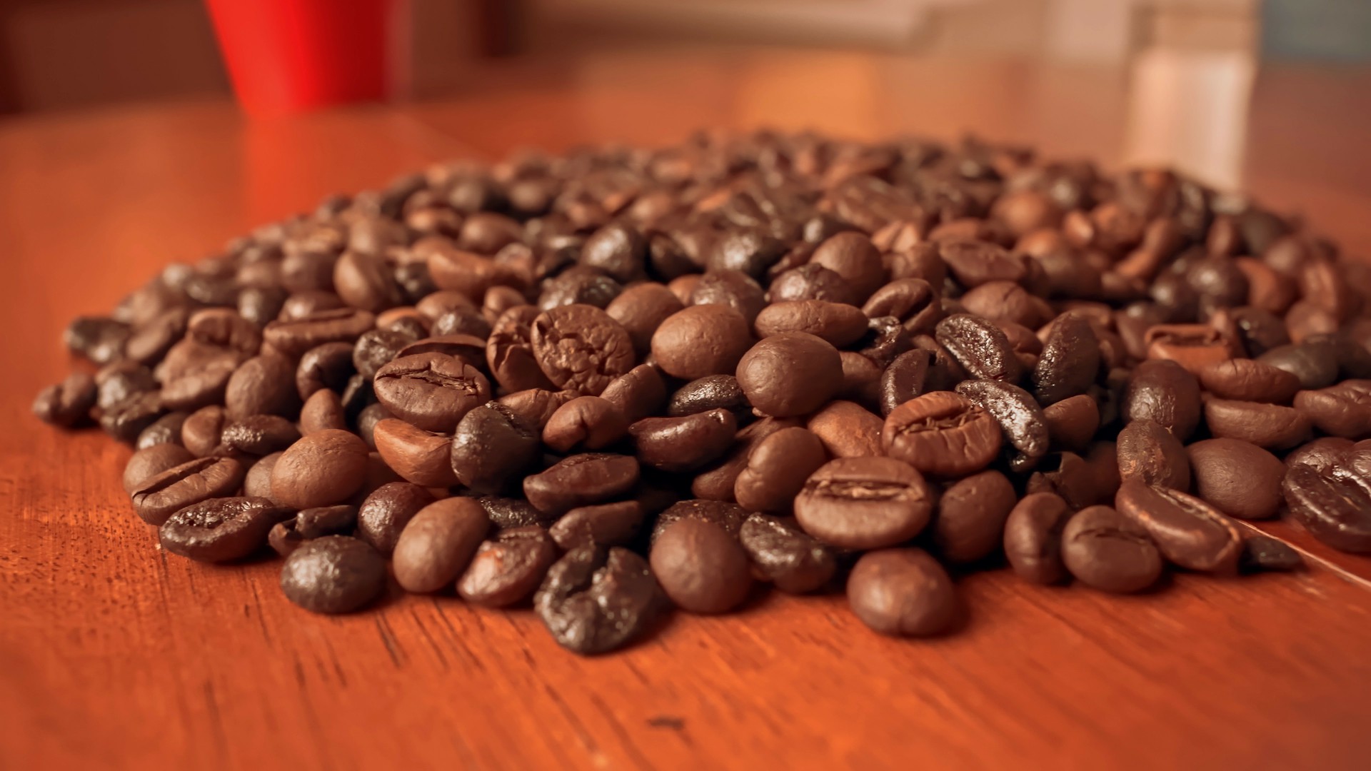 【实拍视频】旋转拍摄咖啡豆特写-PoseAe