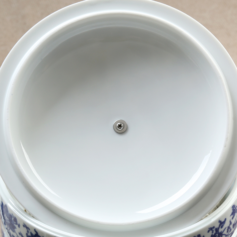 Is young, blue and white bread seven pu 'er tea pot pie tin large laminated storage warehouse tea boxes to wake tea exchanger with the ceramics
