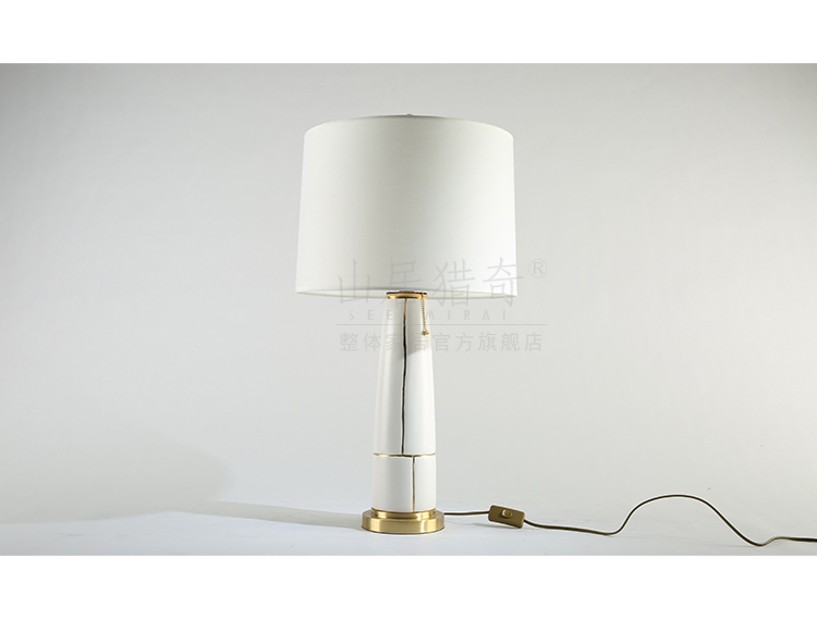 I and contracted white ceramic desk lamp light Chinese key-2 luxury designer hotel sitting room decorate desk lamp of bedroom the head of a bed