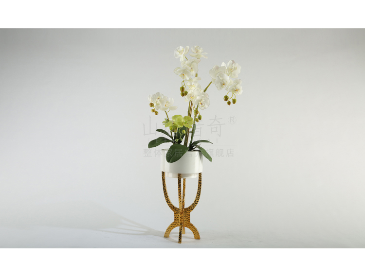 Modern light key-2 luxury northern copper vase sitting room adornment is placed with ceramic bracket flowerpot four feet tripod flower arranging flowers