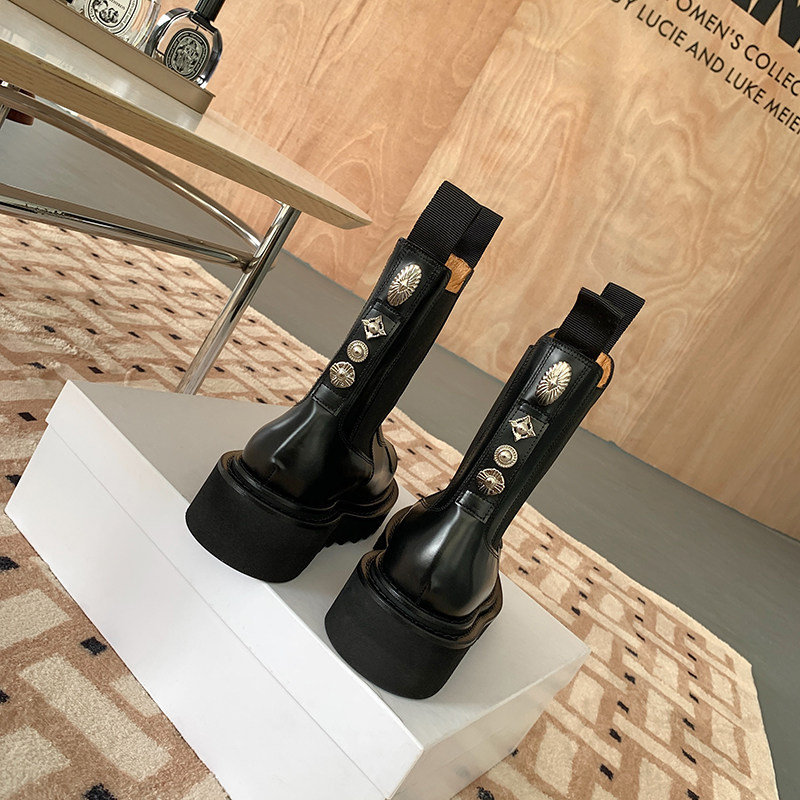 Small crowdsourced Muffin Bottoms Chelsea Boots Women Winter New Genuine Leather Cigarette Boots Heightening Short Boots Slim Martin boots