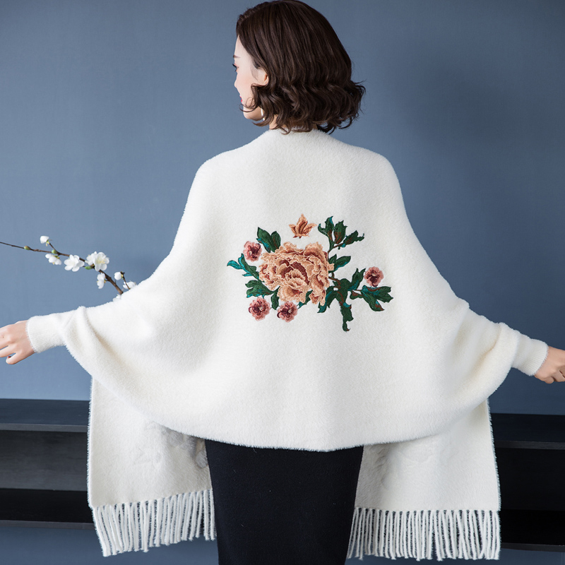 Spring and autumn cashmere shawl jacket wedding qipao outside the autumn and winter 2021 embroidery cloak can be worn with sleeves knit cloak