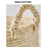 Подготовка корзин для хранения корзин в стиле корзин в стиле и грязная одежда городской одежды.