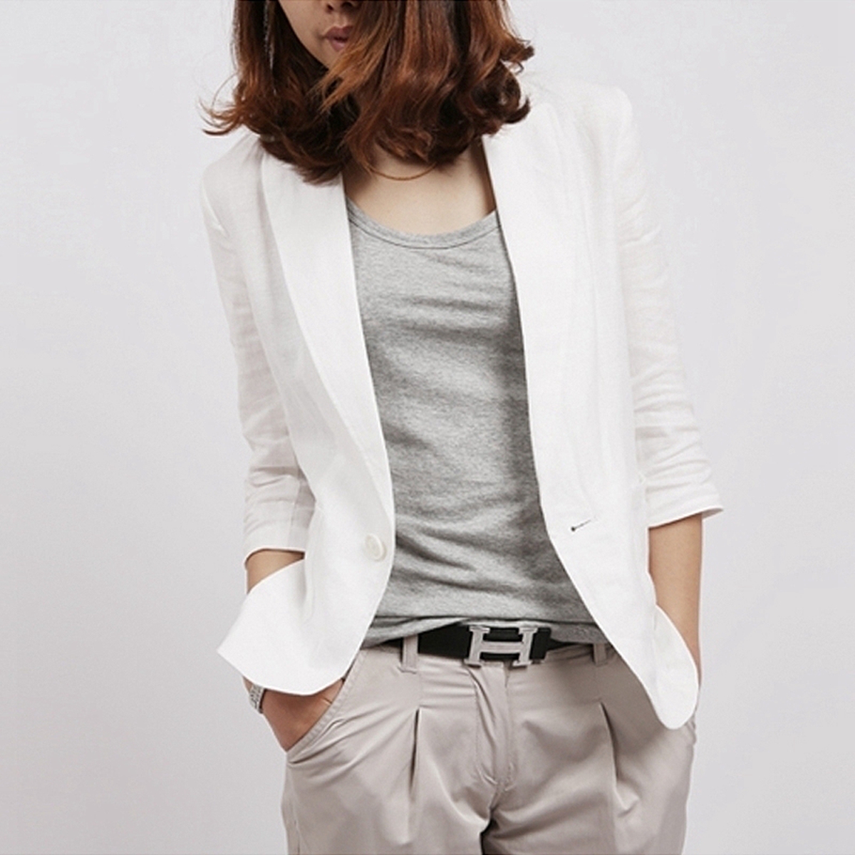 2022 Summer new Korean version minor suit jacket female cotton linen 70% sleeves pure color casual Western suit woman slim fit