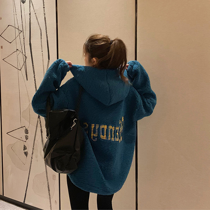 Even hat letter thick cotton T woman gush thickened loose Korean version lazy wind 2021 new lamb suede jacket autumn and winter