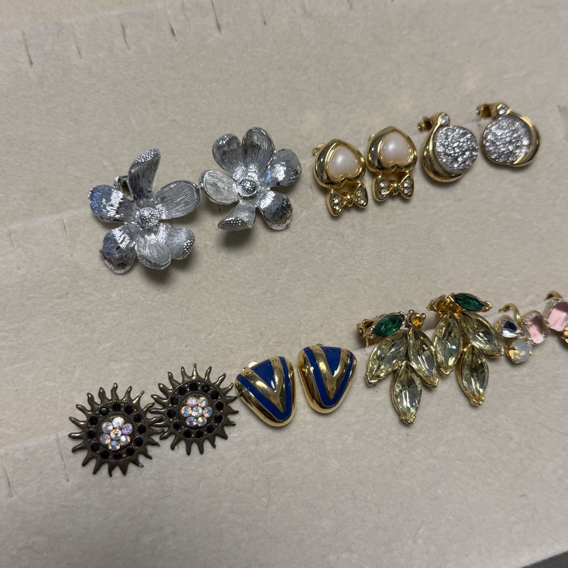 Second-Hand Silver Ear Clips with Rhinestones and Colorful Summer Bowknot Design