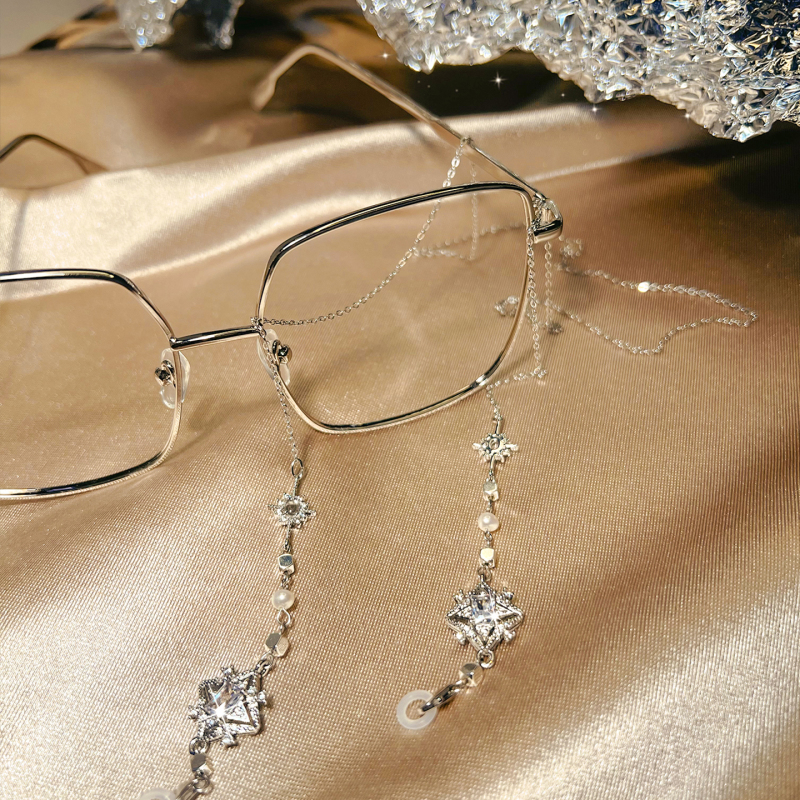Sparkling Sugar Cube Four-Pointed Star Diamond-Encrusted Glasses Chain for Women, Versatile, High-End, Retro Sunglasses Accessories, Fashionable Glasses Jewelry