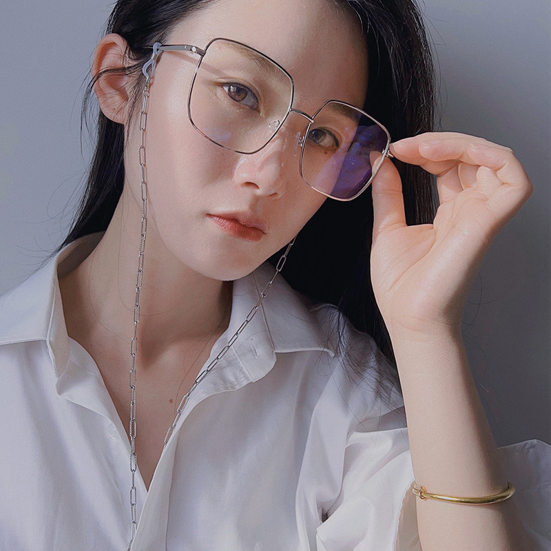 Silver glasses chain hanging neck new trendy temperament personality versatile niche European and American high-end sense earphone chain mask chain