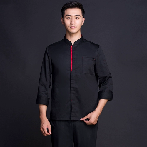 Кухня с длинной кухней шеф -повара с семиточниками для выпечки рукава