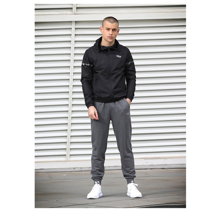 Anta jacket nam 2018 mùa thu mới đen trắng trùm đầu mỏng áo khoác đơn áo chống nắng áo gió thể thao giản dị áo khoác adidas