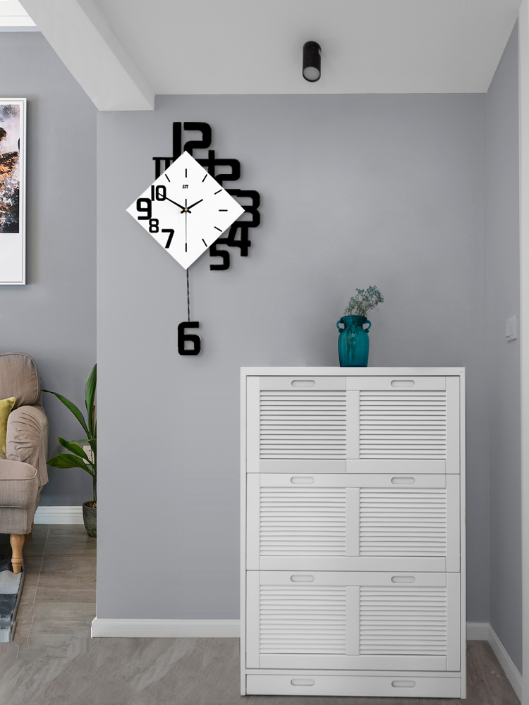 Modern fashion watch wall clock Living room creative mute swing hanging watch Household personality bedroom decoration quartz clock
