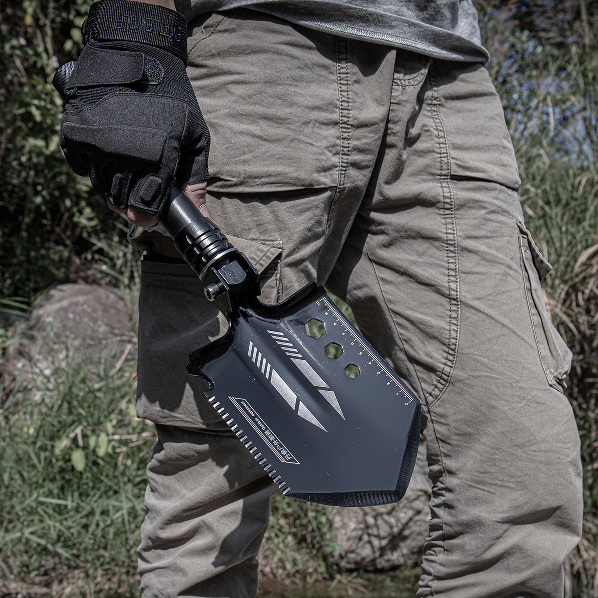 Versatile tool combined cutter anti-body outdoor supplies equipped for field survival cold weapon wilderness courtsuit