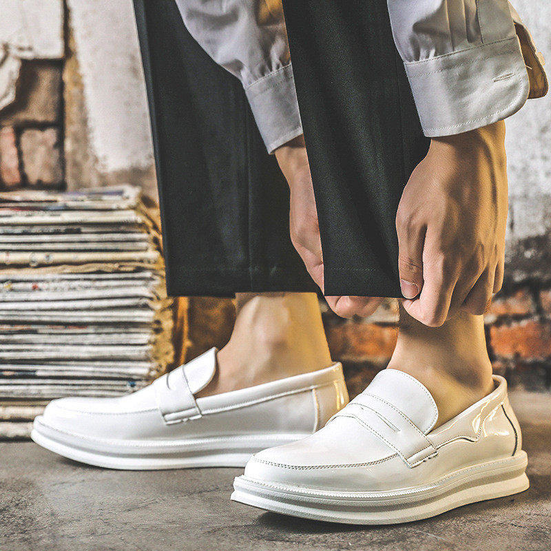 Men's shoes summer breathable patent leather shiny white beanie shoes men's British all-match loafers lazy slip-on leather shoes