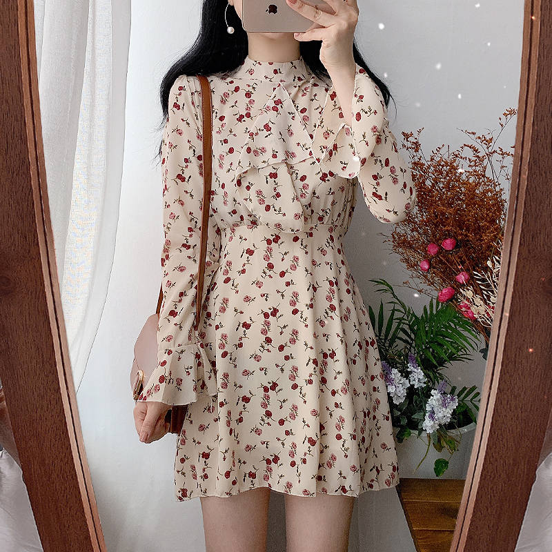 Spring dress 2022 new temperament collection waist display slim ocean dress French style short and small child Broken Flowers Skirt Woman Long Sleeve Accessories