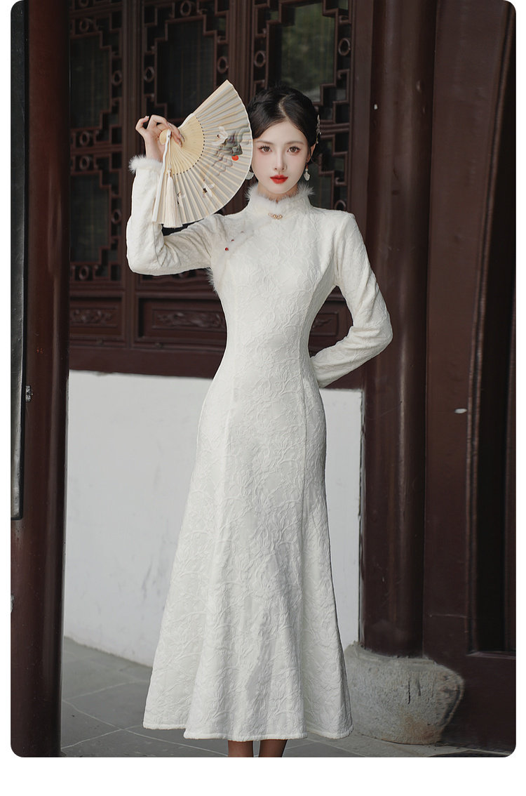 green emerald velvet dress Crystal Embellished Crepe Long Midi Dress with A Side Slit 40 (FR) / White main image 0