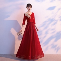 Seven-Day Party Day singing red song suitable for the Great Choir evening dress contest recitation of the show to revival