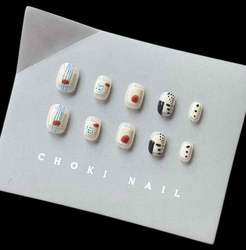 Handmade Nails, Abstract Geometric Hand-Painted Nail Art, Retro Polka Dots and Stripes, Contrasting Colors, Simple Artistic Nail Stickers Handmade Nails, Abstract Geometric Hand-Painted Nail Art, Retro Polka Dots and Stripes, Contrasting Colors, Simple Artistic Nail Stickers