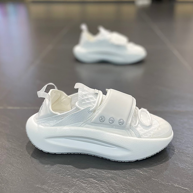 Walk on the foot of the cloud Minimalism Aquaman Lightweight Old Daddy Shoes New Thin man little white shoes-Taobao