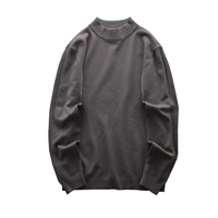 Темно -серой