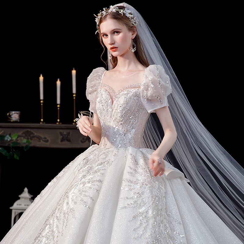 Fugitive princess wedding dress 2021 new temperament summer bride small man big tail puff sleeve high-end sense