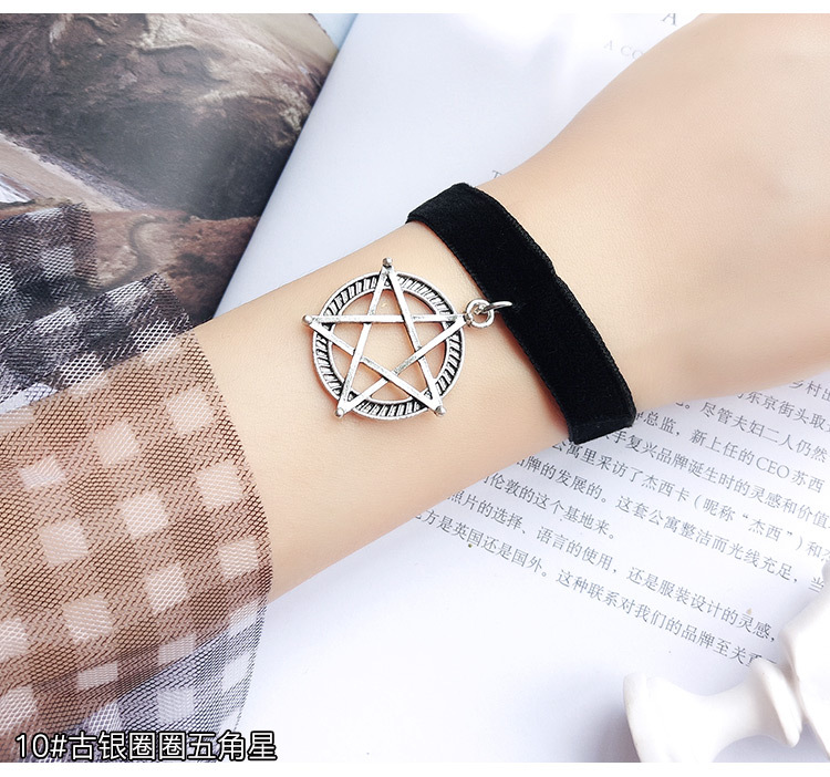Vòng tay nữ phiên bản Hàn Quốc của retro sinh viên đơn giản ngọt ngào Sen bạn gái cá tính tay đen dây thừng tay trang trí hoang dã để gửi quà vòng tay gỗ sưa