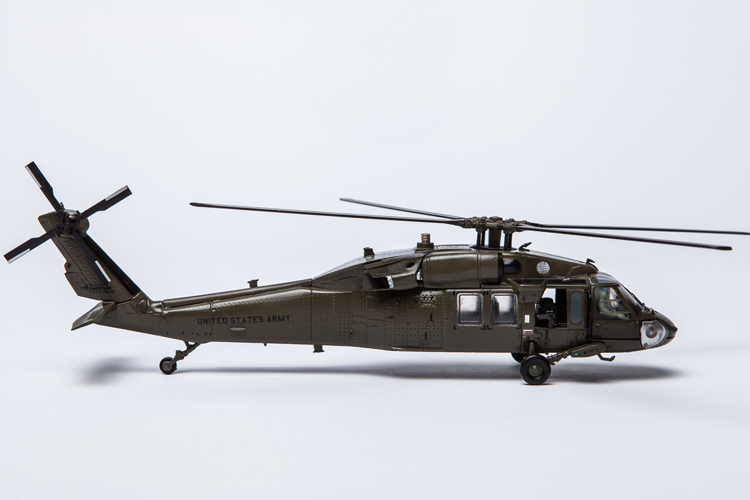 AF1 vũ trang máy bay trực thăng UH-60 Mỹ Black Hawk hợp kim hoàn thành mô hình 1: 72 mô hình mô phỏng tĩnh mô hình xe khách thaco
