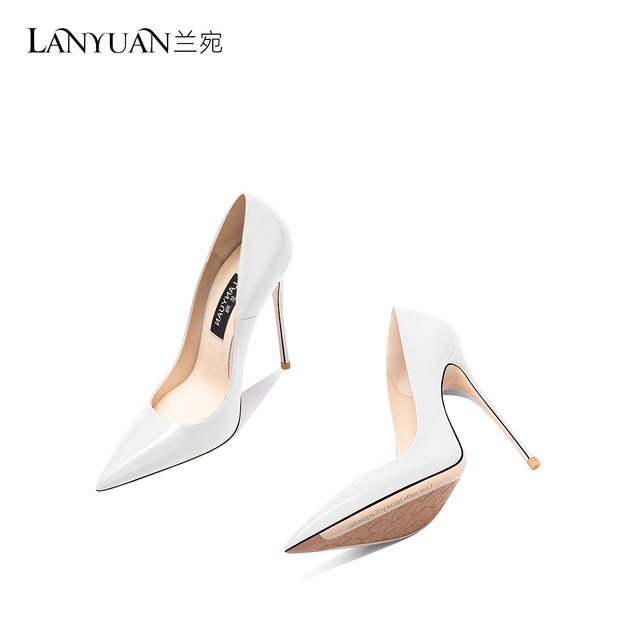 Lanwan ເກີບສົ້ນສູງສີຂາວຂອງແມ່ຍິງໃນລະດູໃບໄມ້ປົ່ງແລະດູໃບໄມ້ລົ່ນເກີບແຕ່ງງານຂອງຝຣັ່ງປີ 2024 ຫນັງສິດທິບັດໃຫມ່ super fine heels ອິນເຕີເນັດສະເຫຼີມສະຫຼອງເກີບຕີນຊີ້