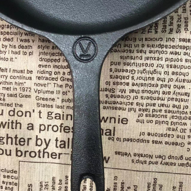 Foreign Trade Export Cast Iron Uncoated Frying Pan Non-Stick Pan 8-Inch 10inch 12inch Induction Cooker and Gas Stove Compatible