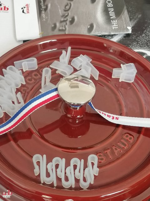 Enamel Pot, Cast Iron Pot, Pot Rim Clip, Plastic Clip to Prevent Bumps, Ventilation and Storage, Special Anti-Collision Pot Edge Clip Accessories