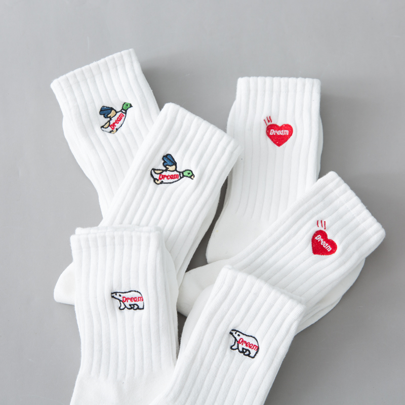 4 Double Black White Embroidered Socks for men and women Ins Chains 100 hitch 100 lap of personality Socks Day sports Long Sox Boomers