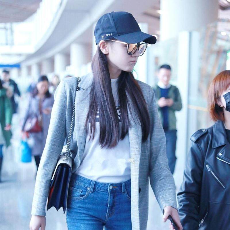 Korean version of Di Ali Gerba with the same baseball cap black embroidered white sun hat men and women letter peaked cap sun hat