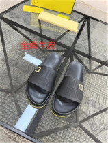 Summer new genuine leather mens slippers Advanced outwear Tide Card Bull Leather Slippers Carved male sandals Herringbone Tug