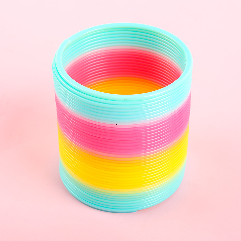 Children's Toys Large Spring Rainbow ring Classic Plastic Magic Elastic Overlap Ring Ring Yiwu Small Commodity Source Whole